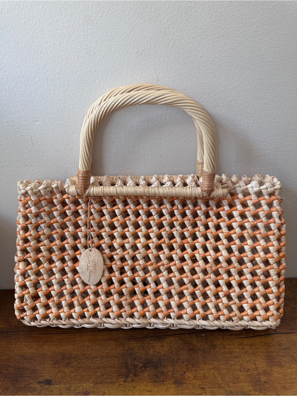 Vintage Tommy Bahama Woven‎ Straw Basket Handbag Peach Natural Top Handle Tote